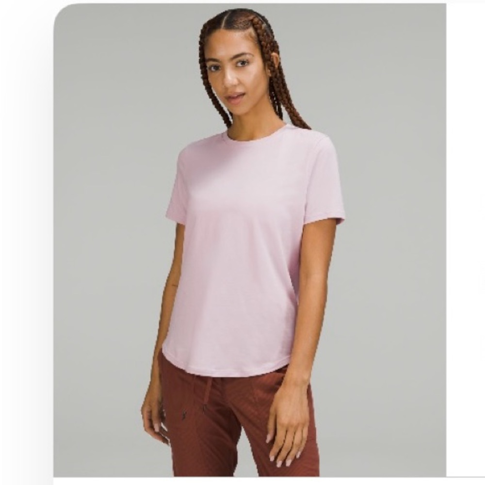 BRAND NEW Lululemon Love Crewneck T-Shirt Size 2 in Pink Peony